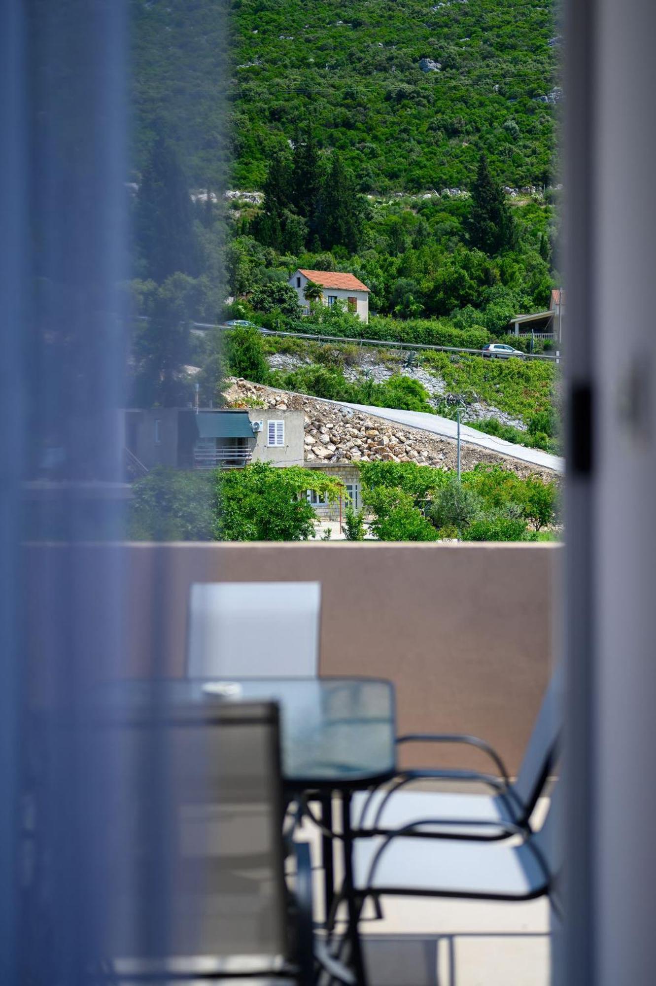 Apartmani Mostina Near River 플로체 외부 사진
